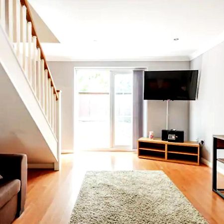 Apartmán Eagle Drive Hendon Exteriér fotografie