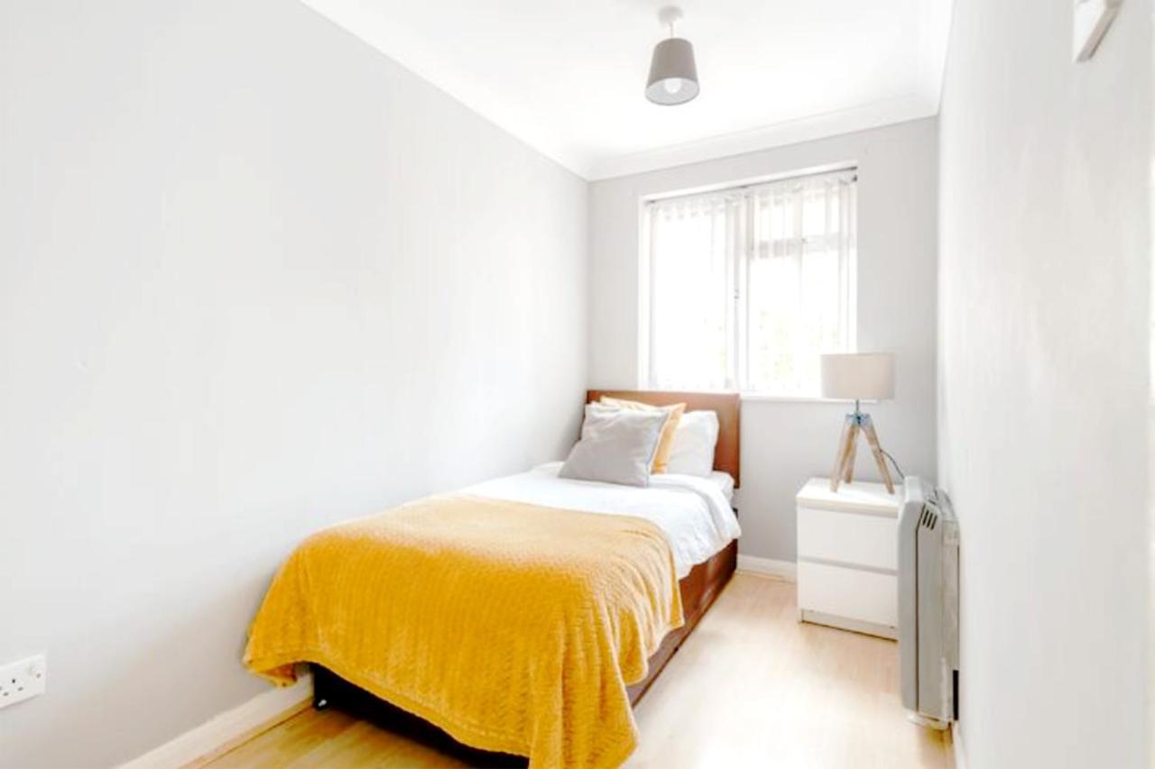 Apartmán Eagle Drive Hendon Exteriér fotografie